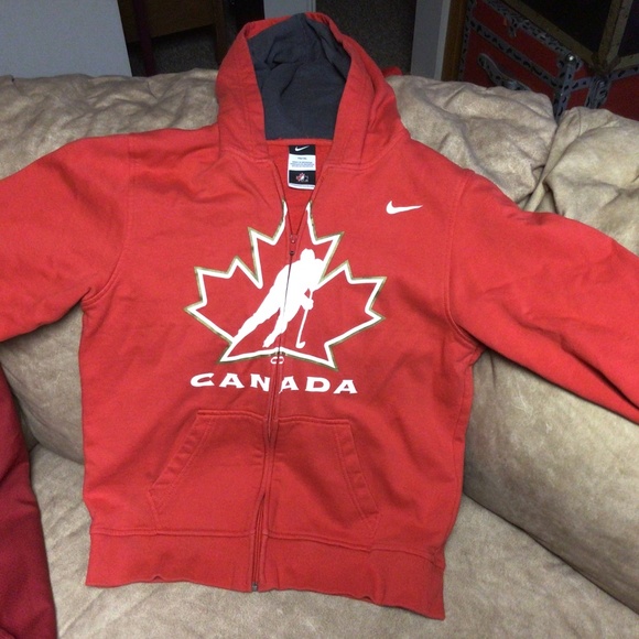 Team Canada hoodie - Picture 1 of 2